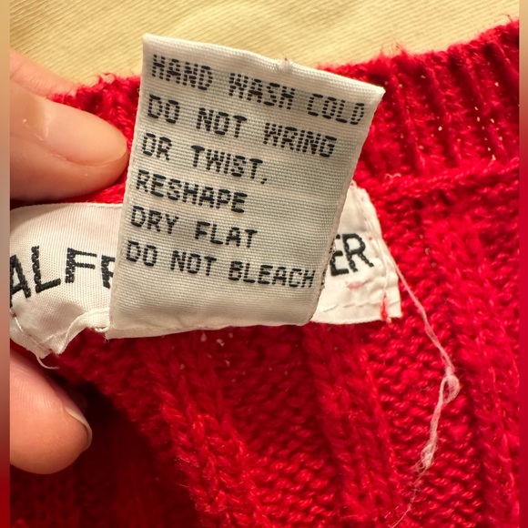 Vintage Alfred Dunner Red Woman’s Sweater Vest - Picture 4 of 5